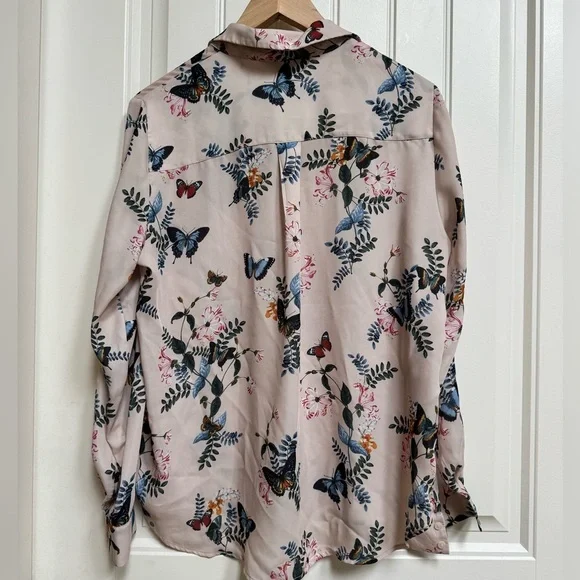 H&M Light Pinky Peach Butterfly Blouse. Size 8 - Picture 2 of 6